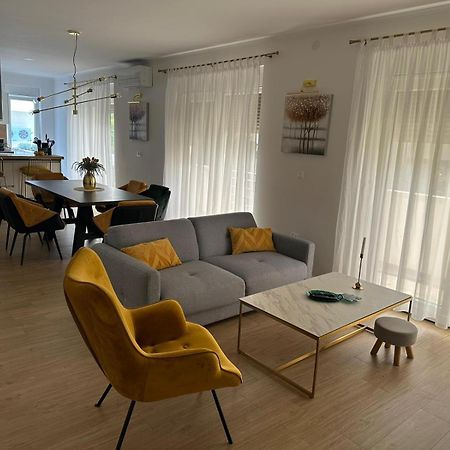 Apartment & Room Ileana Split Exterior photo